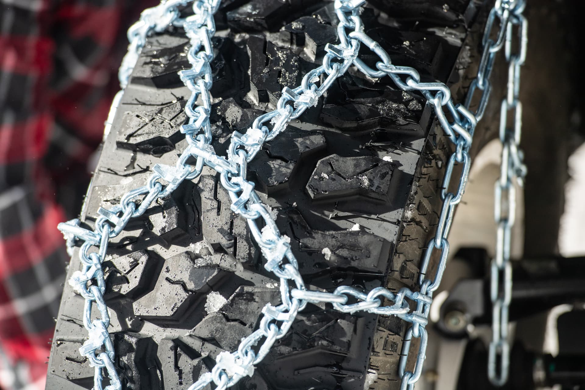 V-BAR SNOW CHAINS & SHACKLE REPLACEMENT - Image 2