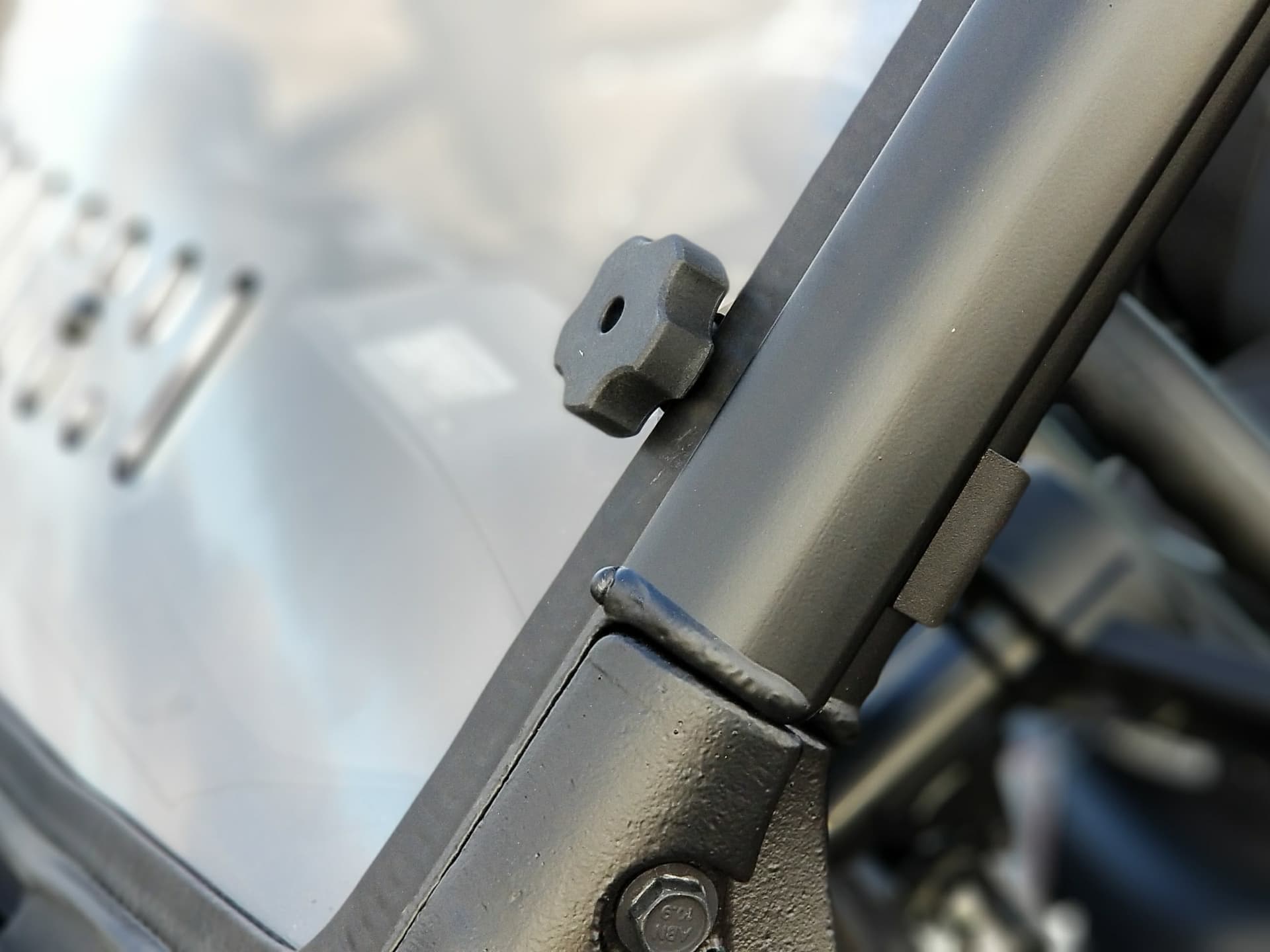 Full Windshield - Image 47