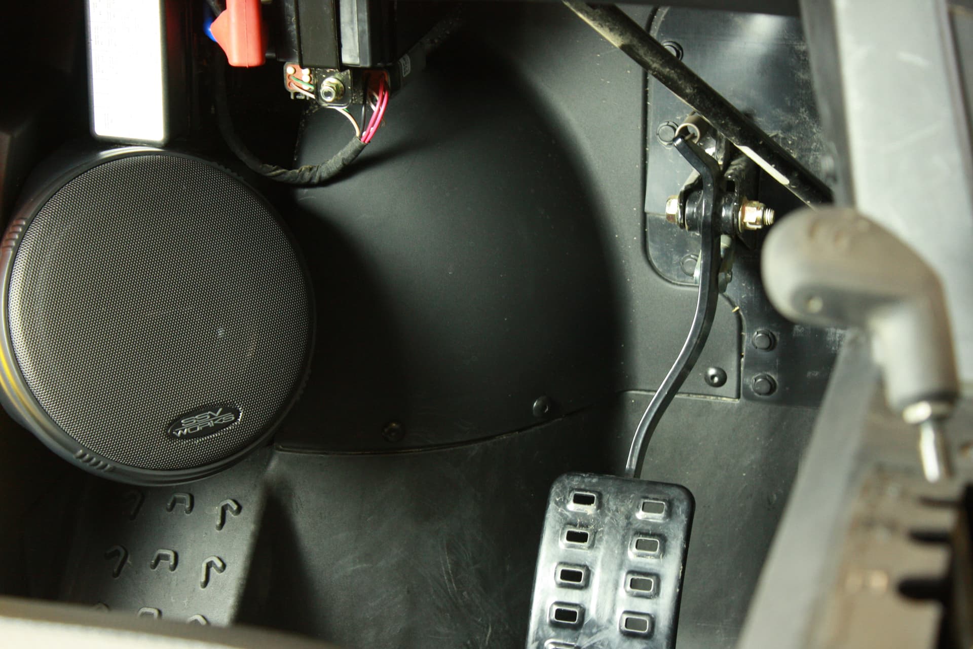 Front Speaker Pod - Image 2