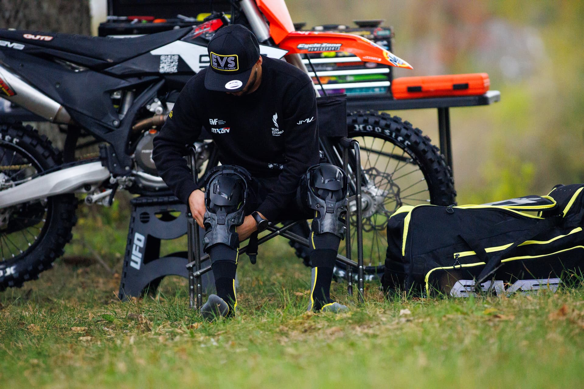 Web Eclipse Knee Brace - Image 8