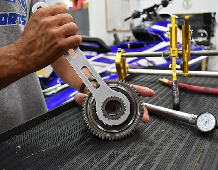 Clutch Drive Holding Tool - Image 2