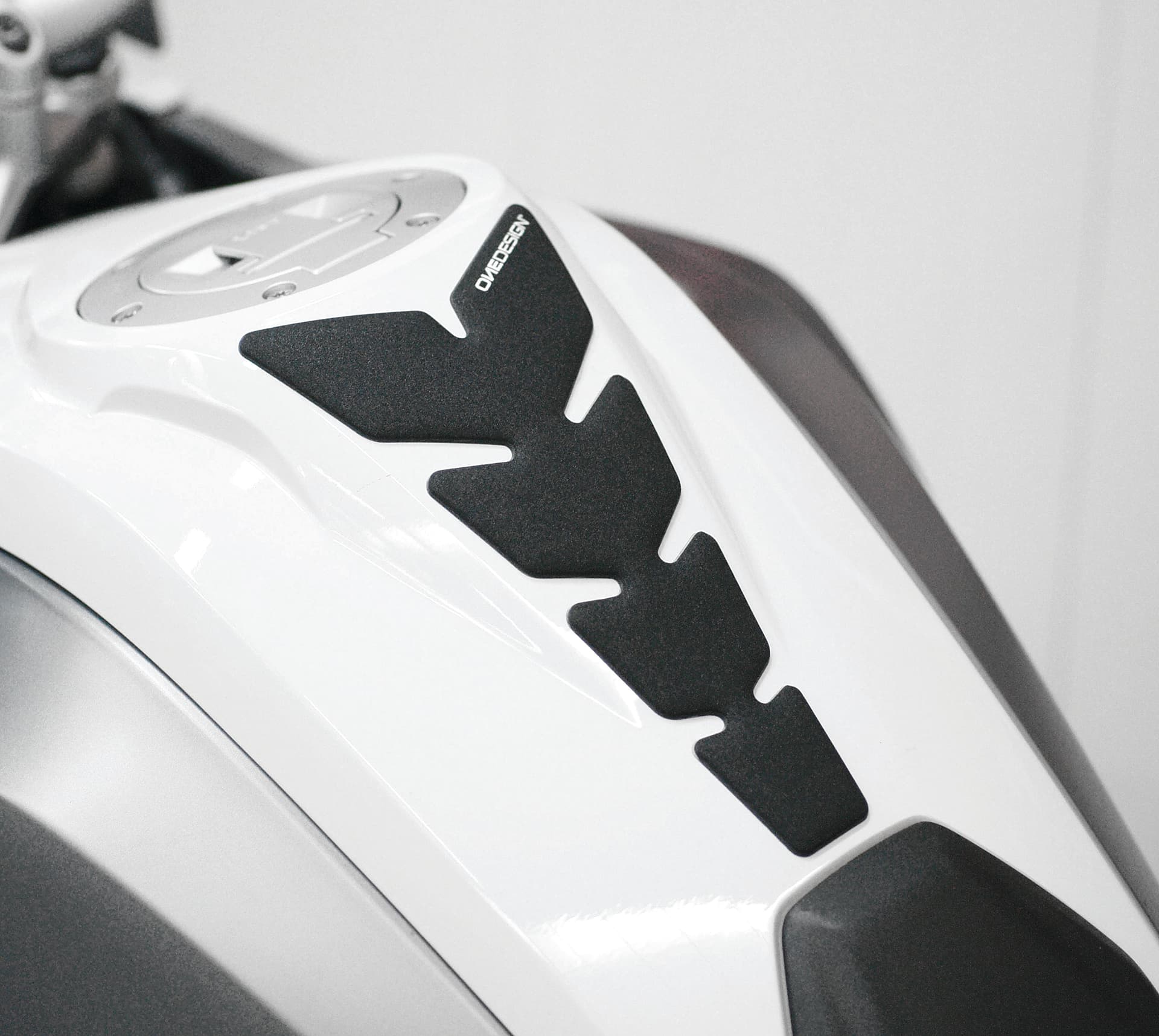 Soft Touch Tank Pad - Image 40