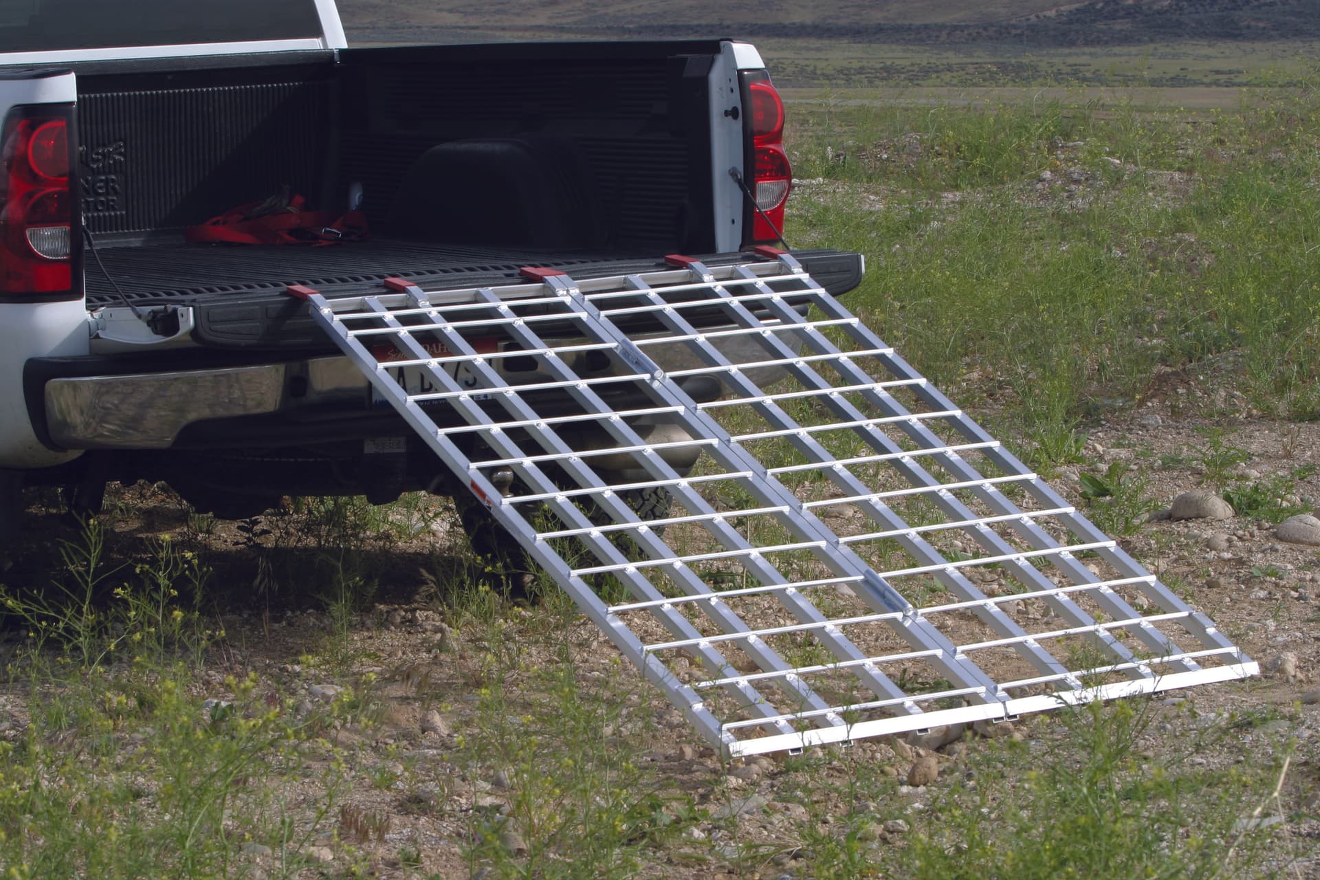 OPEN TRAIL ALUMINUM BI-FOLD RAMP